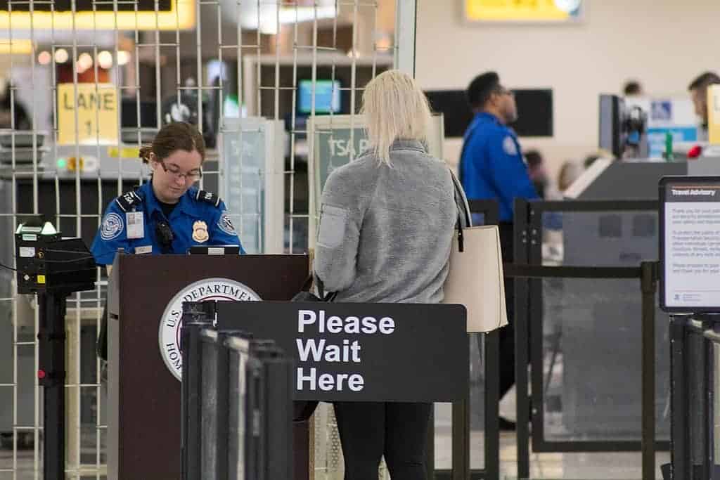 can-you-fly-with-a-paper-id-what-you-need-to-know-executive-flyers